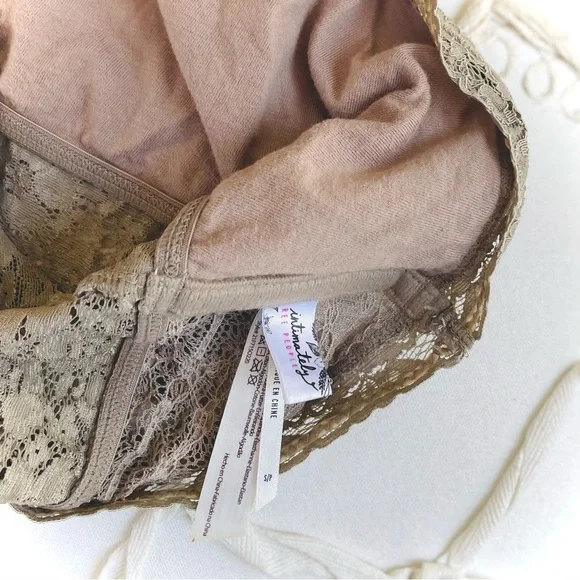 FREE PEOPLESLot of 2 Lace Maroon Burgundy Bralette Tan Strapless Bandeaus